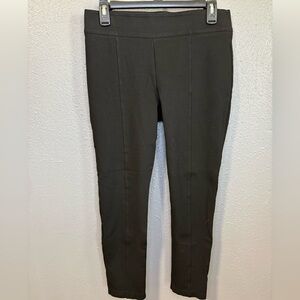 NYGARD Slim Ankle Pants Size Medium Black Stretch Slim Leg Pull On